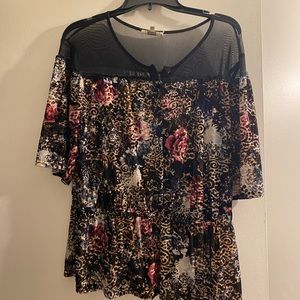 Cute black floral top from Buckle